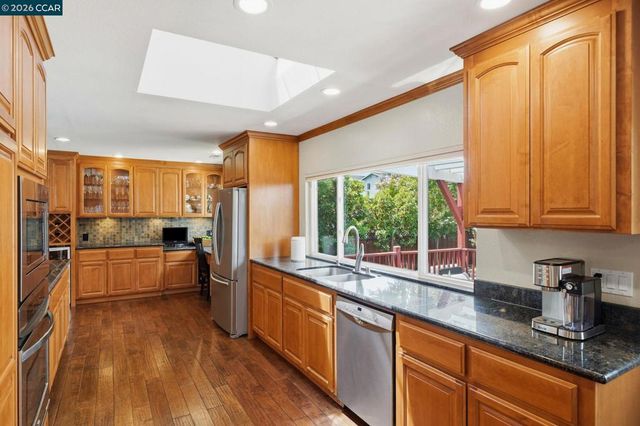 491 Ewing Dr, Pleasanton, CA 94566