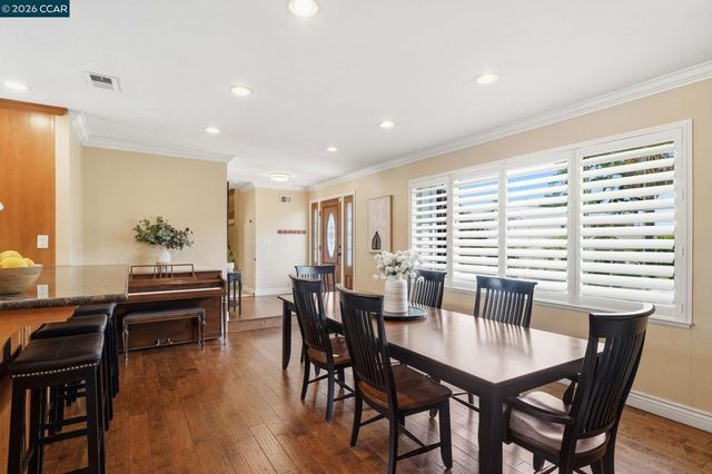 491 Ewing Dr, Pleasanton, CA 94566
