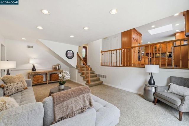 491 Ewing Dr, Pleasanton, CA 94566