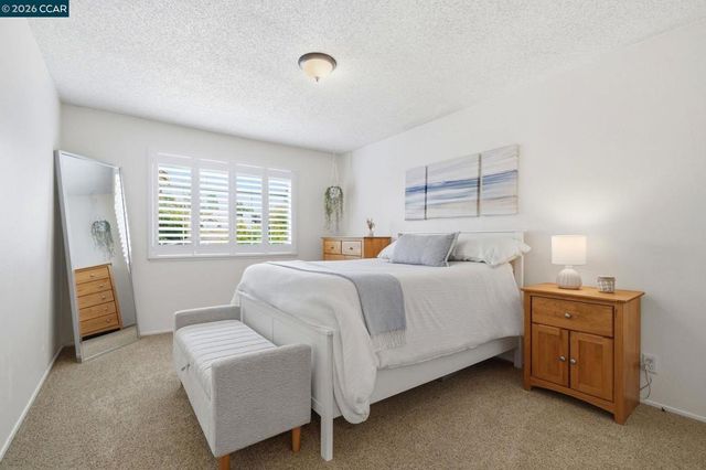 491 Ewing Dr, Pleasanton, CA 94566