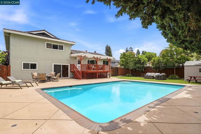 491 Ewing Dr, Pleasanton, CA 94566