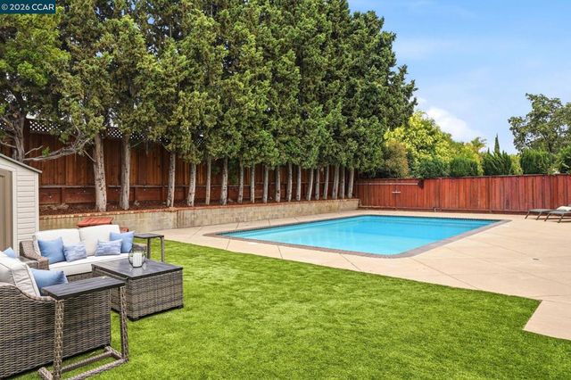 491 Ewing Dr, Pleasanton, CA 94566