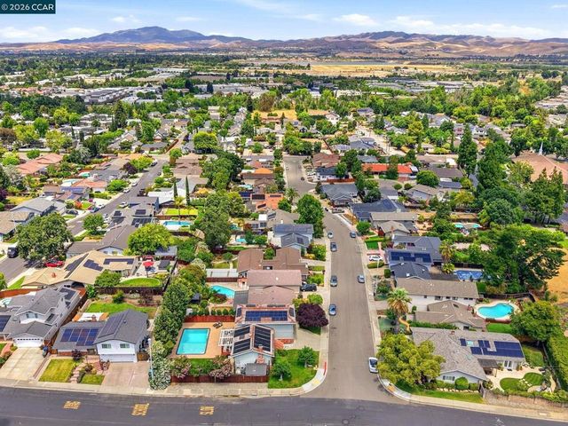 491 Ewing Dr, Pleasanton, CA 94566