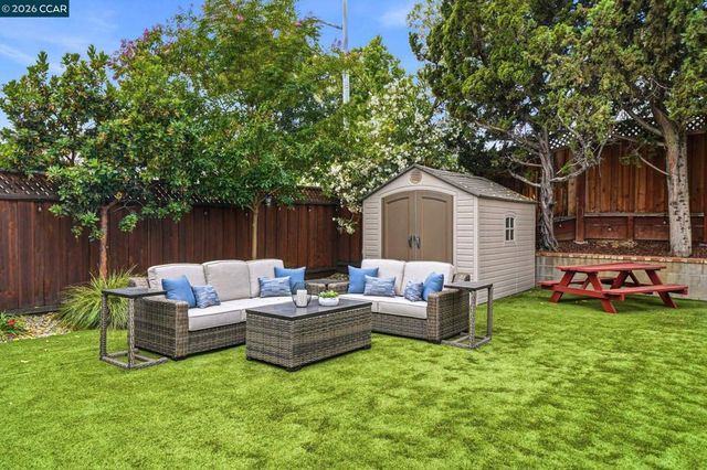 491 Ewing Dr, Pleasanton, CA 94566