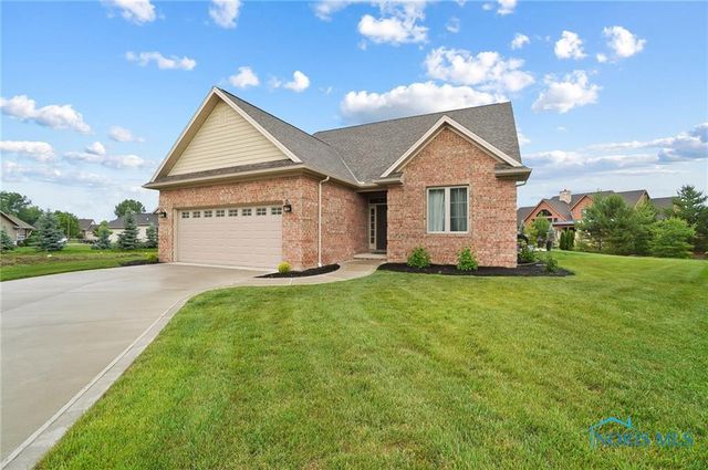 1635 Winterwood Court, Bowling Green, OH 43402