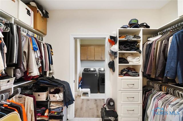 1635 Winterwood Court, Bowling Green, OH 43402