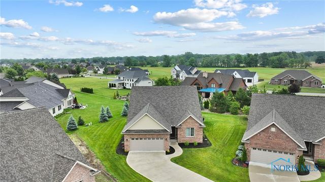 1635 Winterwood Court, Bowling Green, OH 43402