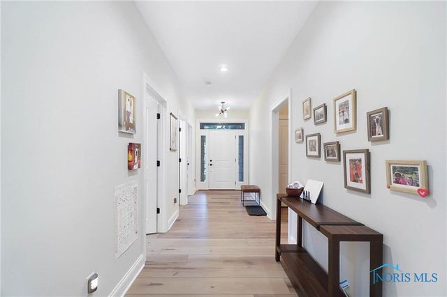 1635 Winterwood Court, Bowling Green, OH 43402