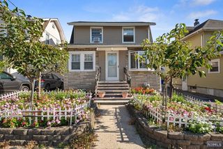 895 Elm Avenue, Ridgefield, NJ 07657
