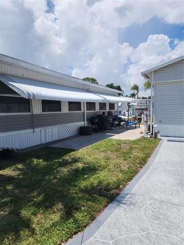 1674 UNIVERSITY PARKWAY 371, Sarasota, FL 34243