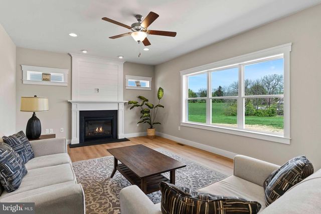 1010 EDORMA CT, Harrisburg, PA 17112