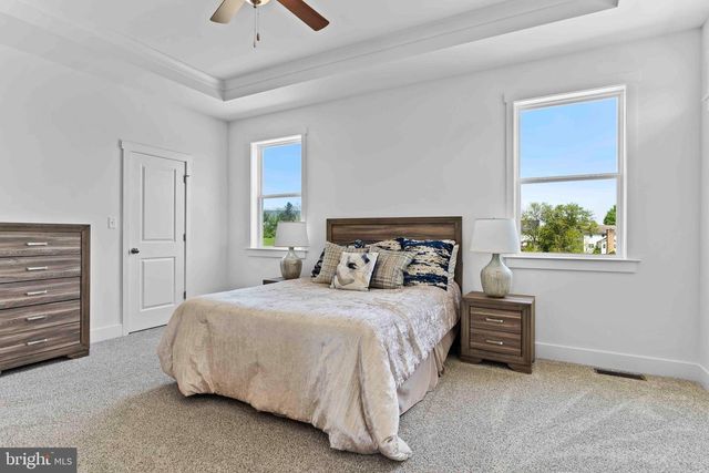 1010 EDORMA CT, Harrisburg, PA 17112