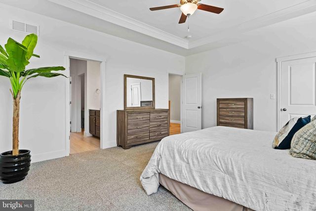 1010 EDORMA CT, Harrisburg, PA 17112