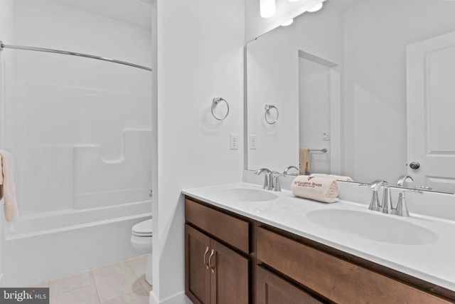 1010 EDORMA CT, Harrisburg, PA 17112