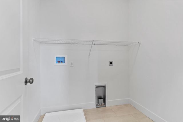 1010 EDORMA CT, Harrisburg, PA 17112