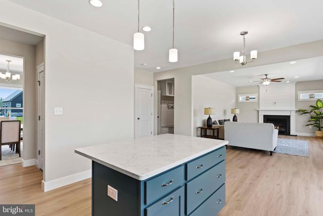 1010 EDORMA CT, Harrisburg, PA 17112