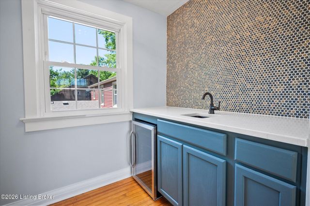 4513 S 6th St, Louisville, KY 40214