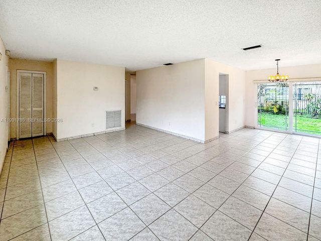 6802 SW 34th Ct, Miramar, FL 33023