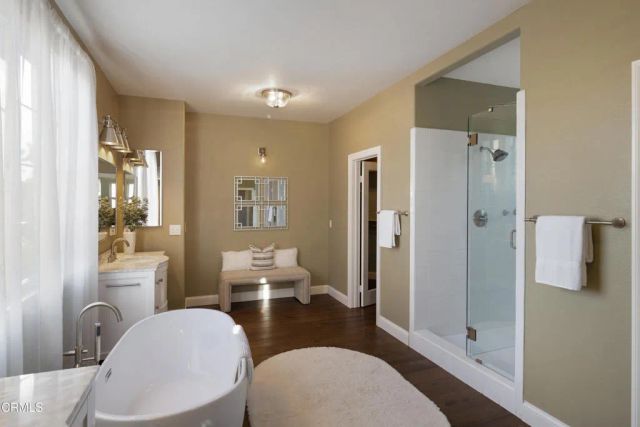 813 W Gabrielino Court, Altadena, CA 91001