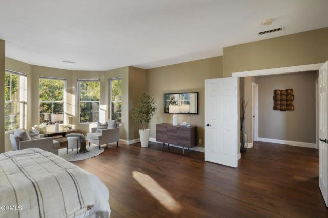 813 W Gabrielino Court, Altadena, CA 91001