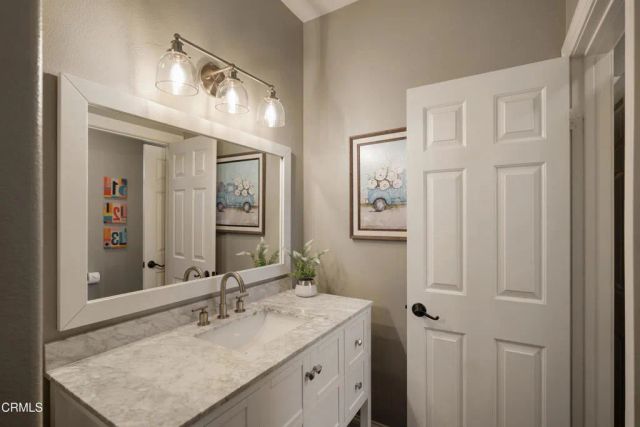 813 W Gabrielino Court, Altadena, CA 91001