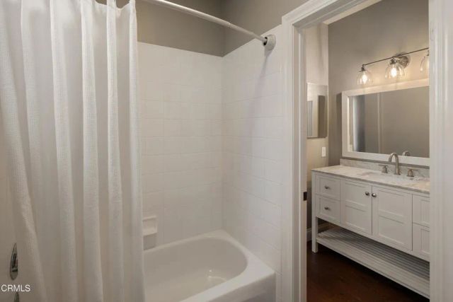 813 W Gabrielino Court, Altadena, CA 91001
