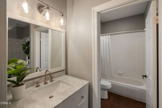 813 W Gabrielino Court, Altadena, CA 91001