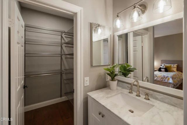 813 W Gabrielino Court, Altadena, CA 91001