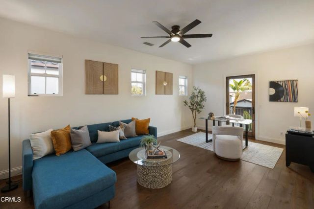 813 W Gabrielino Court, Altadena, CA 91001