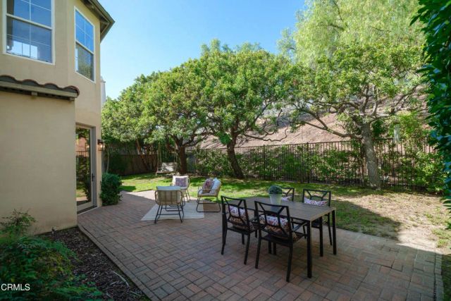 813 W Gabrielino Court, Altadena, CA 91001