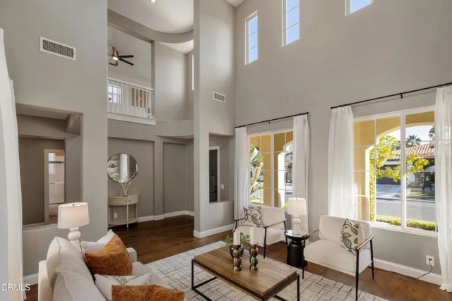 813 W Gabrielino Court, Altadena, CA 91001