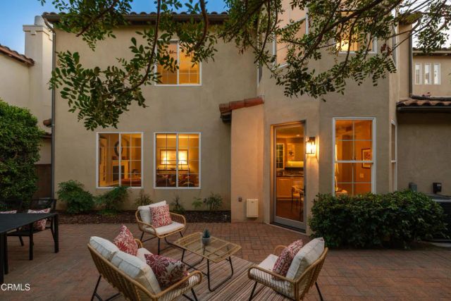 813 W Gabrielino Court, Altadena, CA 91001