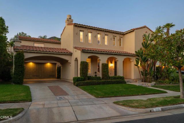 813 W Gabrielino Court, Altadena, CA 91001