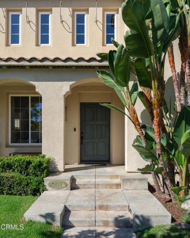 813 W Gabrielino Court, Altadena, CA 91001