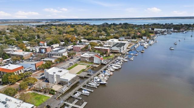 40 Little Peru Ct., Georgetown, SC 29440