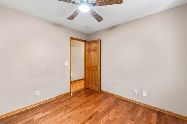 1428 N 7th Avenue E, Newton, IA 50208