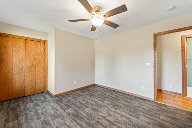 1428 N 7th Avenue E, Newton, IA 50208