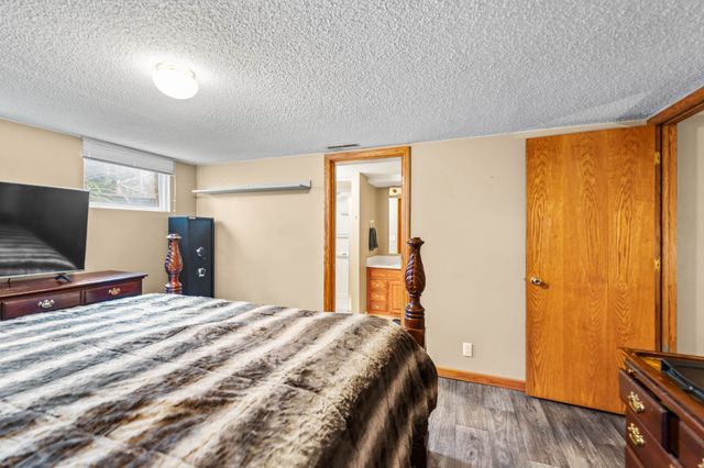 1428 N 7th Avenue E, Newton, IA 50208
