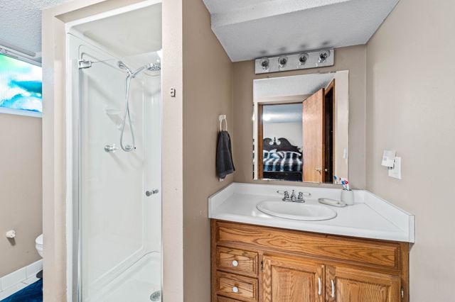 1428 N 7th Avenue E, Newton, IA 50208