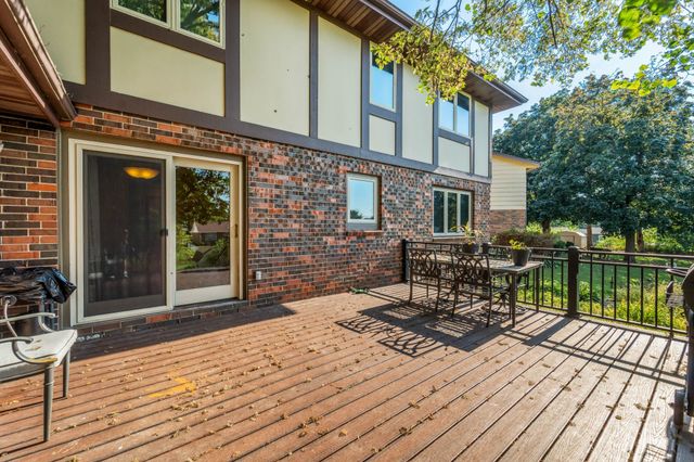 1428 N 7th Avenue E, Newton, IA 50208