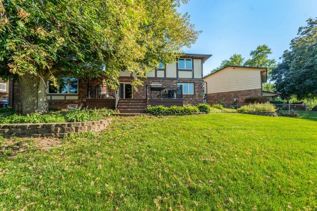 1428 N 7th Avenue E, Newton, IA 50208