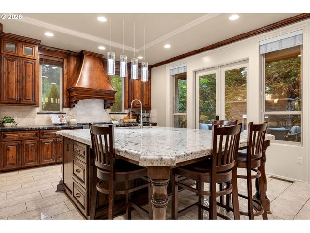 16025 Se PALERMO Ave, Happy Valley, OR 97086