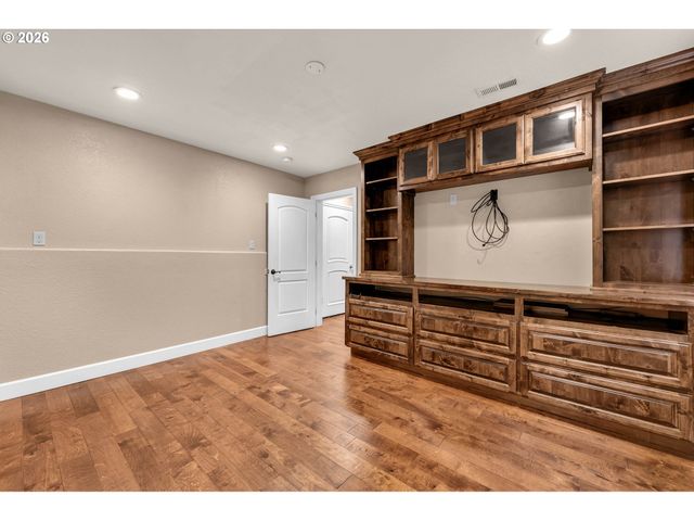 16025 Se PALERMO Ave, Happy Valley, OR 97086