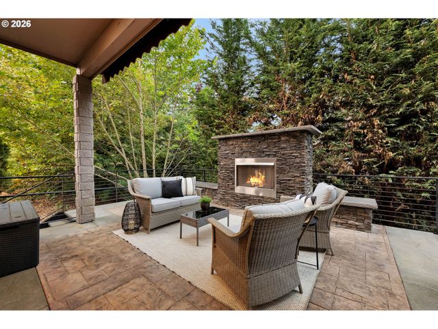 16025 Se PALERMO Ave, Happy Valley, OR 97086