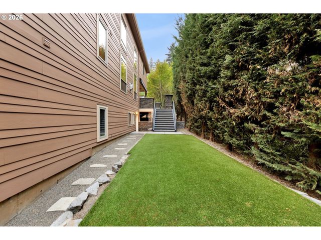 16025 Se PALERMO Ave, Happy Valley, OR 97086