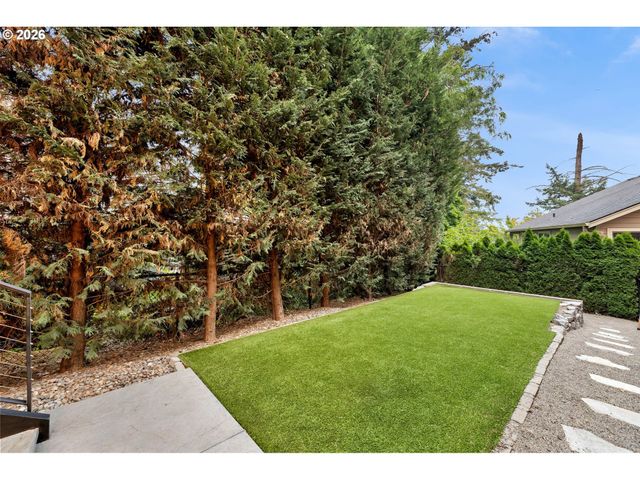 16025 Se PALERMO Ave, Happy Valley, OR 97086