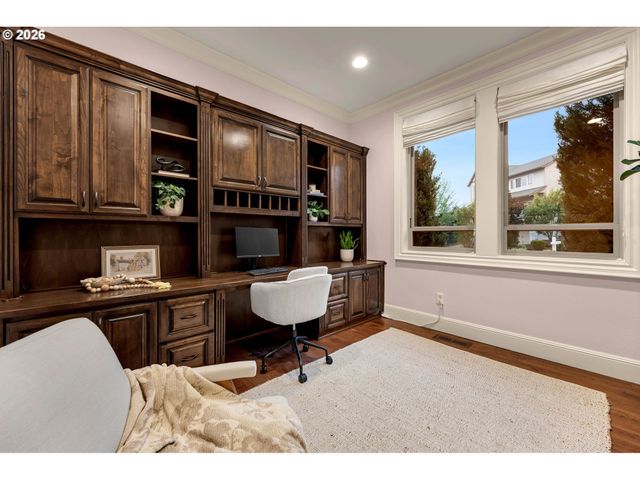 16025 Se PALERMO Ave, Happy Valley, OR 97086