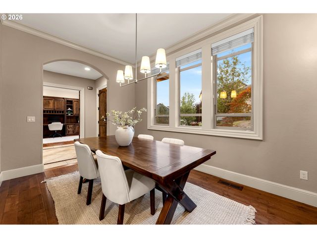 16025 Se PALERMO Ave, Happy Valley, OR 97086