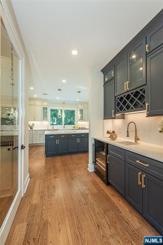 778 Wynetta Place, Paramus, NJ 07652