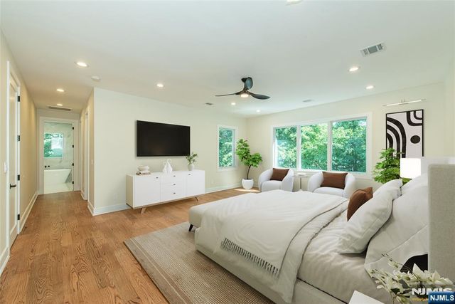 778 Wynetta Place, Paramus, NJ 07652